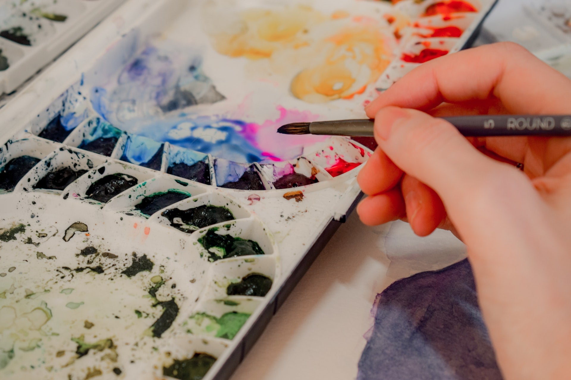 What is the difference between watercolor and gouache? - BestPaintByNumbers